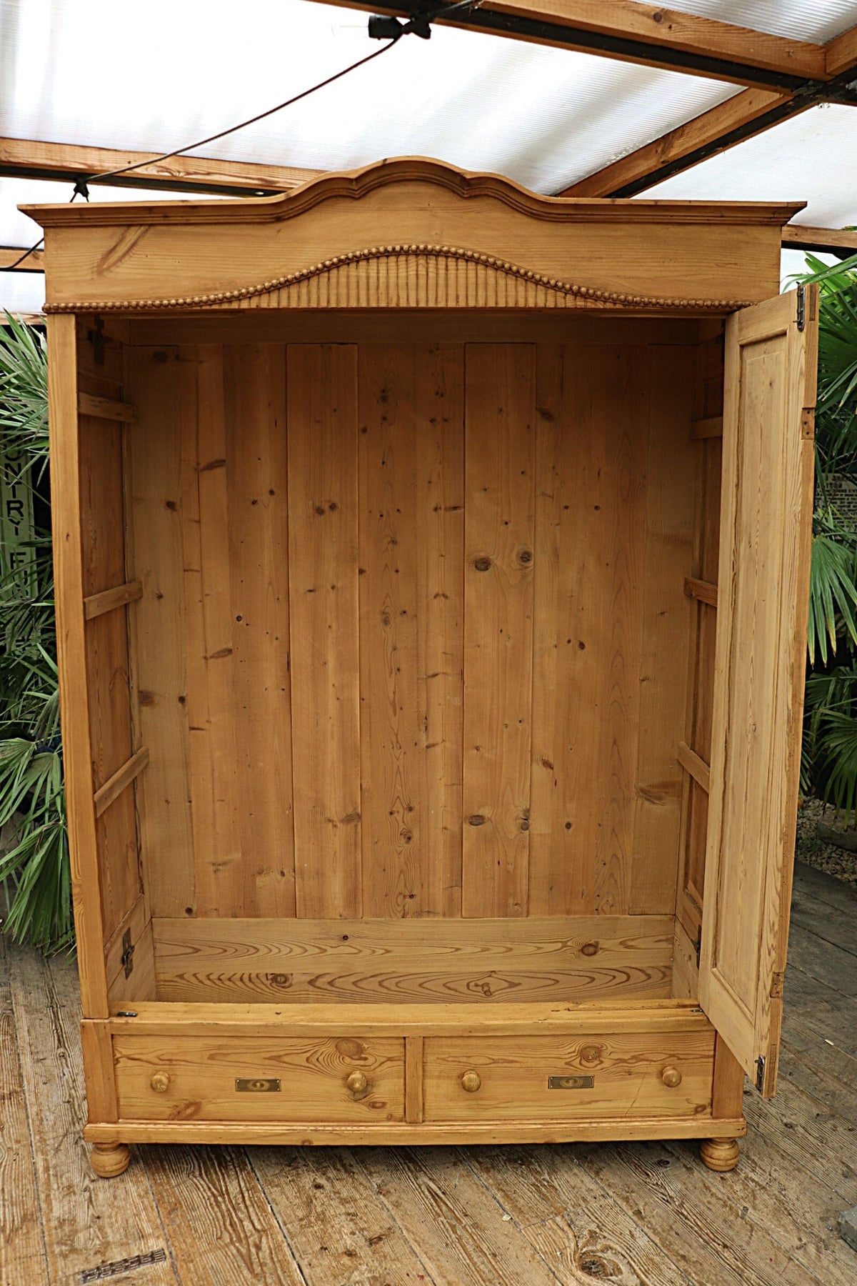 🥰 WOW! Old Pine Triple Knock Down Wardrobe - Multiple Shelf/ Rail Options! 🥰
