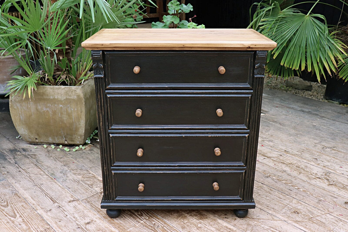 😍 Lovely! Old Style Pine/Black Painted Chest Drawers/ Bedside/ Sideboard 😍