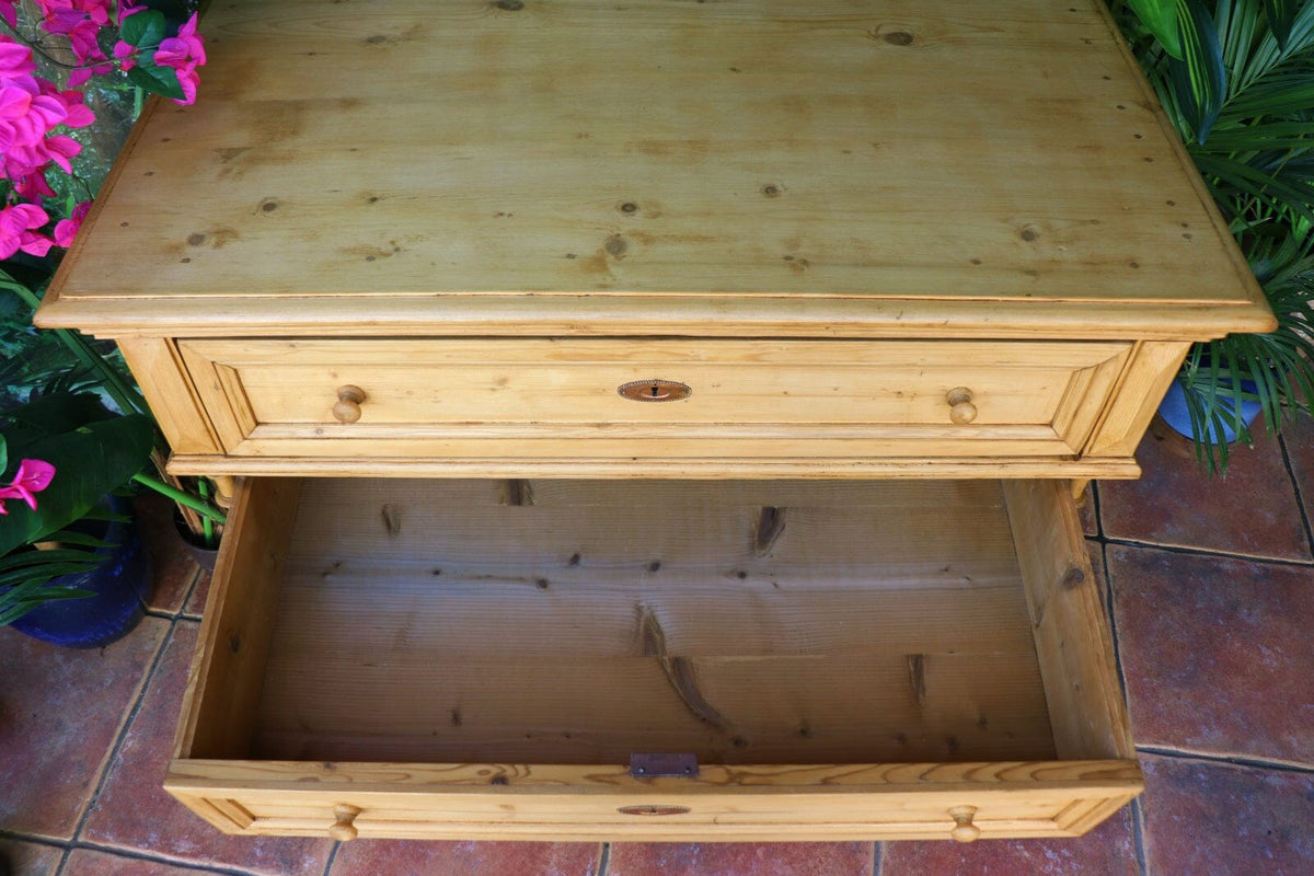 💖 BIG! Stunning! Old Victorian Pine Chest of 4 Drawers/ Sideboard 💖