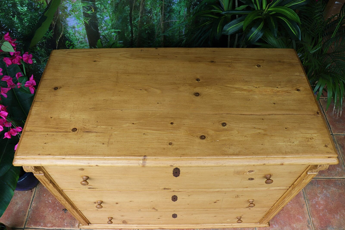 💖 HUGE!! Old Victorian Pine Chest Drawers/ Sideboard/ Kitchen/ TV Stand 💖