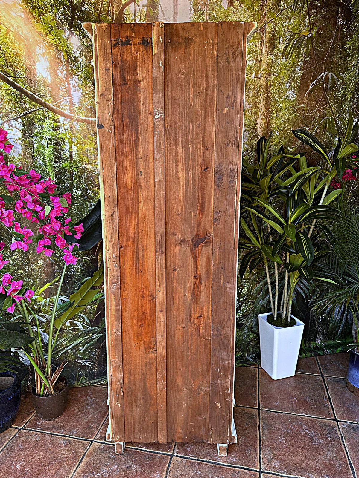 ❤️ Superb! Old Pine/ White Painted Glazed Tall & Slim Display Cupboard/ Cabinet ❤️