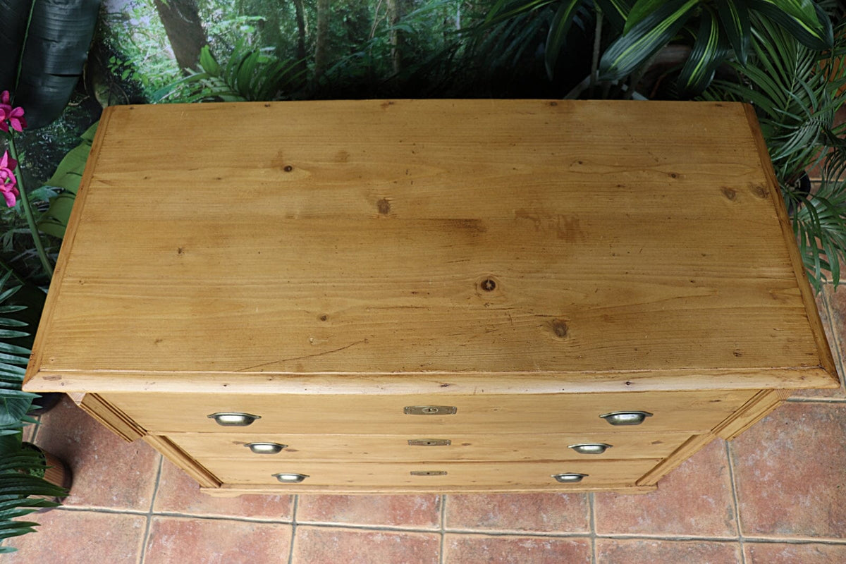 🩷 BIG!! Old Victorian Pine Chest Drawers/ Sideboard/ Kitchen/ TV Stand 🩷