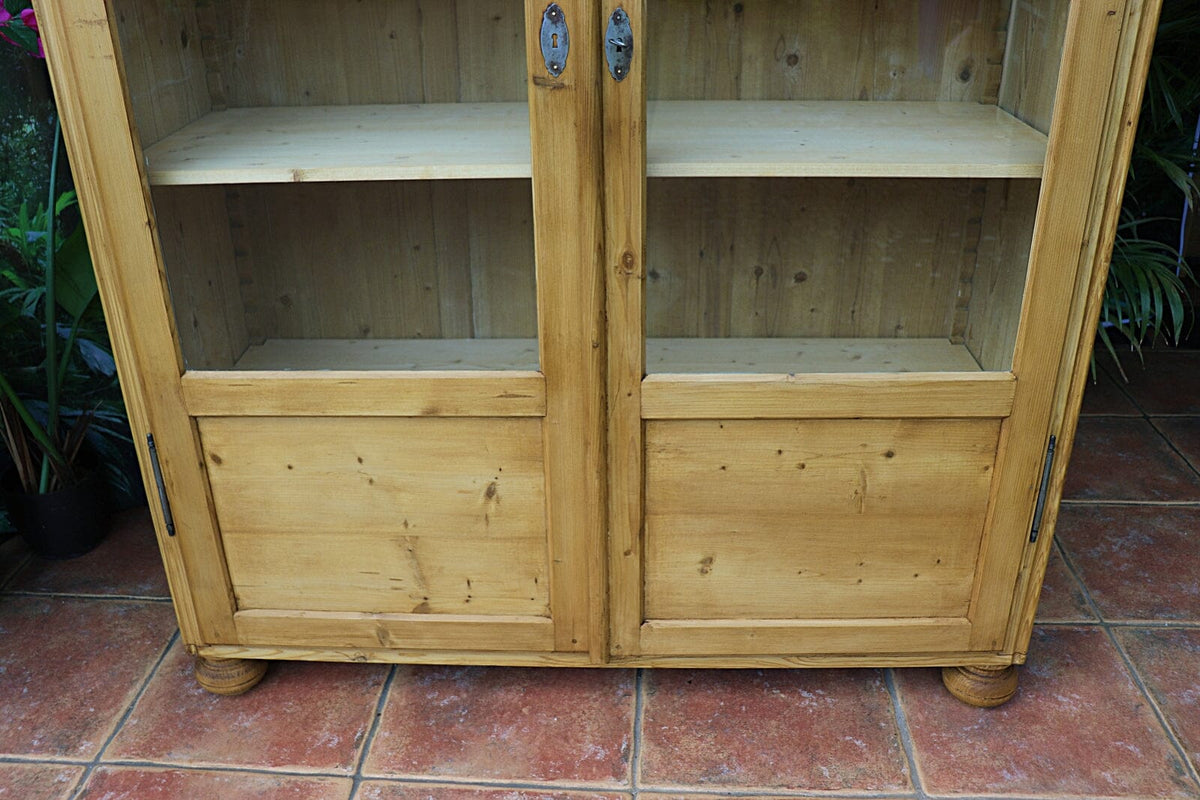 🤩 Big! Very Old Glazed Pine Display Cupboard/ Cabinet & Adjustable Shelves 🤩