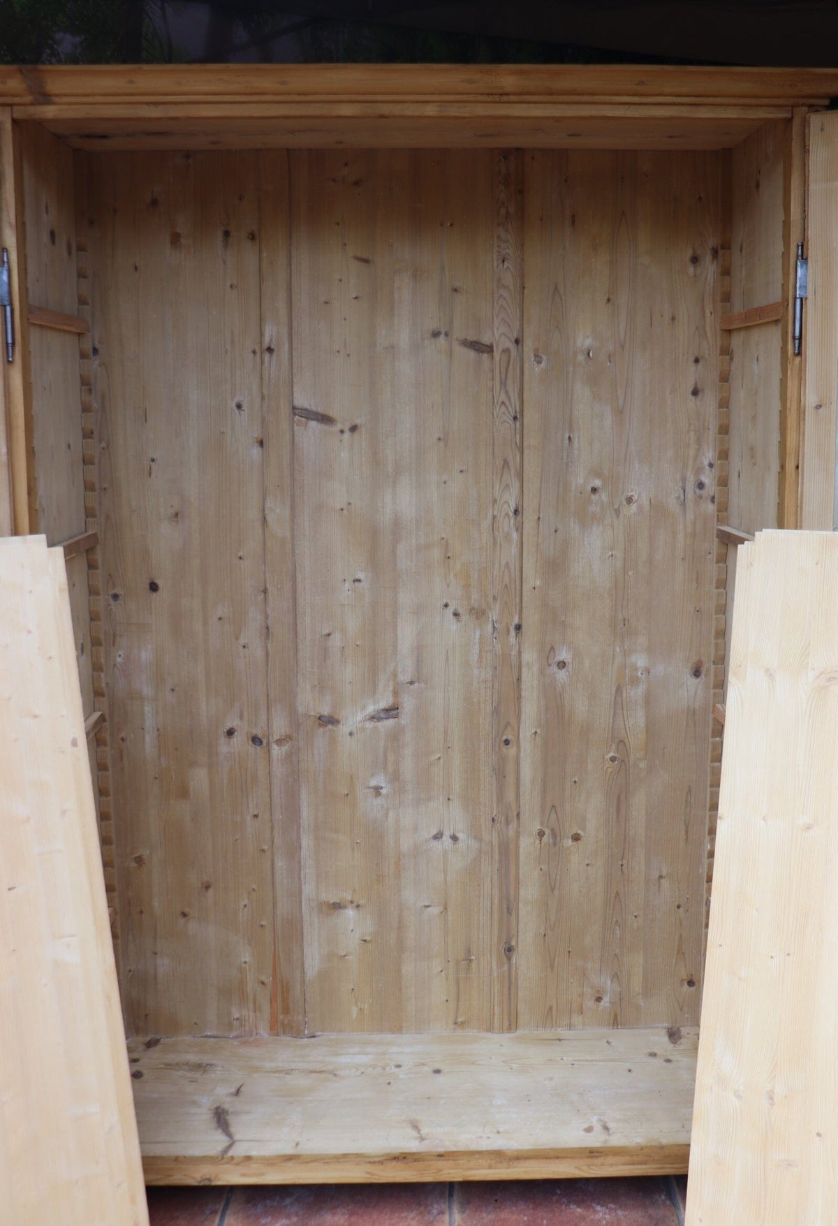 🤩 Big! Very Old Glazed Pine Display Cupboard/ Cabinet & Adjustable Shelves 🤩