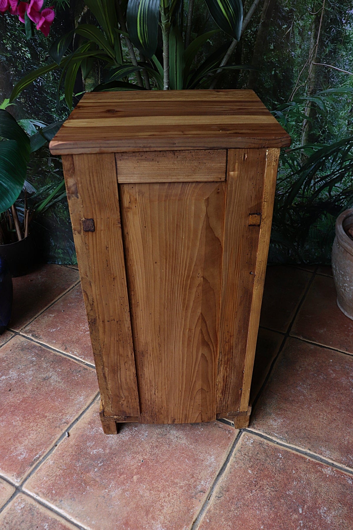 😍 Fabulous! Quality Old Antique Pine Single Bedside Cabinet/ Lamp Table 😍