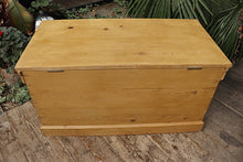 ❤️ FAB! BIG! RESTORED OLD PINE BLANKET BOX/ CHEST/ TRUNK/ COFFEE TABLE ❤️ - oldpineshop.co.uk