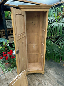 😍 WOW! OLD PINE TALL CABINET/ CUPBOARD/ WARDROBE 😍 - oldpineshop.co.uk