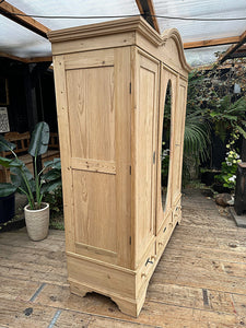 💖 WOW! QUALITY! OLD PINE TRIPLE KNOCK DOWN WARDROBE TO WAX OR BE PAINTED 🤩 - oldpineshop.co.uk