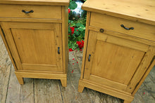 🤩 Fabulous Original Pair Old Pine Bedsides Cabinets/ Cupboards/ Lamp Tables 🤩 - oldpineshop.co.uk