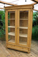 ❤️ Lovely Old Pine Glazed Adjustable Display Cabinet/Cupboard/Linen/Larder ❤️ - oldpineshop.co.uk