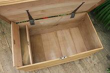 💕 WOW! Extra Large Old Victorian Pine Blanket Box / Chest/ Trunk/ Coffee Table 💕 - oldpineshop.co.uk