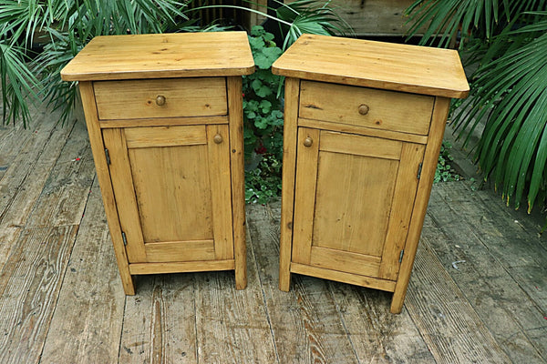 🥰 Lovely 'Chunky' Pair Old Antique Stripped Pine Bedside Cabinets/ Cupboards 🤩