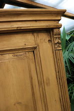 💕 Fab Old Victorian Pine Cupboard-Linen/ Larder/ Food/ Wardrobe 💕 - oldpineshop.co.uk