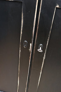 ❤️ Fab! Old Pine/ Black Painted 2 Door Cupboard-Linen/Larder ❤️ - oldpineshop.co.uk