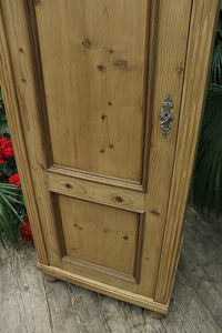 😍 Fab! Old Pine Tall Cupboard/ Linen/Larder/ Housekeepers/ Wardrobe - oldpineshop.co.uk