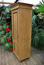 😍 Fab! Old Pine Tall Cupboard/ Linen/Larder/ Housekeepers/ Wardrobe - oldpineshop.co.uk