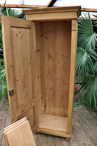 😍 Fab! Old Pine Tall Cupboard/ Linen/Larder/ Housekeepers/ Wardrobe - oldpineshop.co.uk