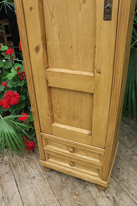 😍 Fabulous Old Pine Tall Cupboard - Housekeeping/ Wardrobe 😍 - oldpineshop.co.uk