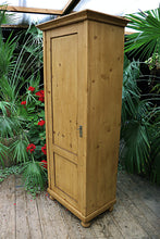 😍 Fantastic! Old Pine Tall Cupboard-Linen/ Larder/ Housekeeping/ Wardrobe 😍 - oldpineshop.co.uk