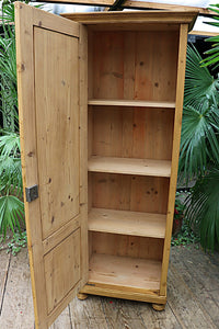 😍 Fantastic! Old Pine Tall Cupboard-Linen/ Larder/ Housekeeping/ Wardrobe 😍 - oldpineshop.co.uk