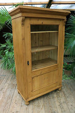 🤩 Gorgeous Old Victorian Pine Glazed Display Cupboard/Cabinet/Linen/Larder 😍 - oldpineshop.co.uk