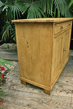 💖 Beautiful Large/ Chunky Old Pine Dresser Base/ Sideboard/ TV Stand 💖 - oldpineshop.co.uk