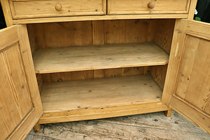 💖 Beautiful Large/ Chunky Old Pine Dresser Base/ Sideboard/ TV Stand 💖 - oldpineshop.co.uk