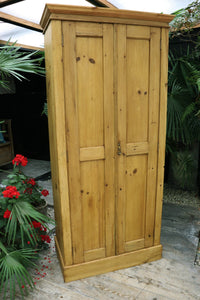 💖 Stunning! Old Victorian Pine 2 Door Cupboard - Larder/ Linen/ Wardrobe 🤩 - oldpineshop.co.uk