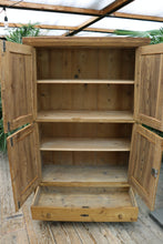 🤩 Fantastic! Old Pine 4 Door Cupboard/ Shelves-Larder/ Linen/ TV Cabinet 🤩 - oldpineshop.co.uk