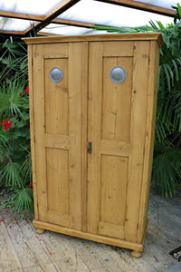 🥰 Beautiful! Large Old Pine 2 Door Vented Cupboard-Food/Larder/Linen 🥰 - oldpineshop.co.uk