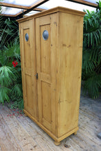 🥰 Beautiful! Large Old Pine 2 Door Vented Cupboard-Food/Larder/Linen 🥰 - oldpineshop.co.uk