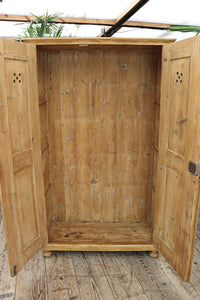 🥰 Beautiful! Large Old Pine 2 Door Vented Cupboard-Food/Larder/Linen 🥰 - oldpineshop.co.uk