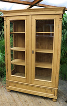 ❤️ Lovely Old Pine Glazed Adjustable Display Cabinet/Cupboard/Linen/Larder ❤️ - oldpineshop.co.uk