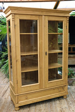 ❤️ Lovely Old Pine Glazed Adjustable Display Cabinet/Cupboard/Linen/Larder ❤️ - oldpineshop.co.uk