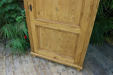 💕 Fantastic! Old Pine 'Housekeepers' Cupboard-Linen/ Larder/ Food/ Wardrobe 💕 - oldpineshop.co.uk