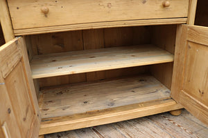 ❤️ Beautiful! Big! 1.84m Old Pine Dresser Base/ Sideboard/ TV Stand ❤️ - oldpineshop.co.uk