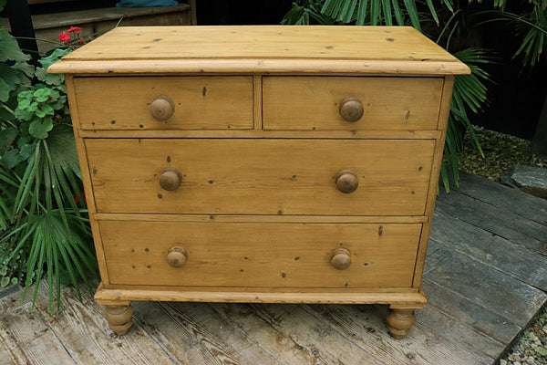 💖 WOW! Lovely Old Victorian Pine Chest Drawers/ Sideboard/ TV Stand 💖