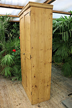 💖 Stunning! Old Antique Victorian Pine 2 Door Cupboard-Larder/Linen/Wardrobe 🤩 - oldpineshop.co.uk