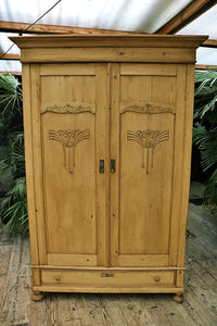 💕 Fantastic! Big Old Pine Combination Wardrobe/ Linen/ Larder/ Kitchen Cupboard 💕 - oldpineshop.co.uk