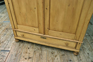 💕 Fantastic! Big Old Pine Combination Wardrobe/ Linen/ Larder/ Kitchen Cupboard 💕 - oldpineshop.co.uk