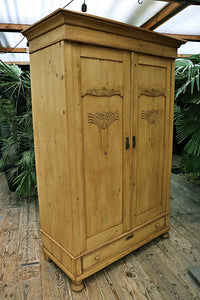 💕 Fantastic! Big Old Pine Combination Wardrobe/ Linen/ Larder/ Kitchen Cupboard 💕 - oldpineshop.co.uk