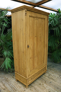 🤩 Fabulous Old Pine Housekeepers Cupboard-Linen/ Larder/ Wardrobe 🤩 - oldpineshop.co.uk