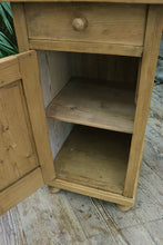 ❤️ Gorgeous & Genuine Single Old Pine Bedside Cabinet/Cupboard/Table ❤️ - oldpineshop.co.uk