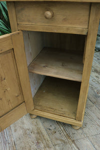 ❤️ Gorgeous & Genuine Single Old Pine Bedside Cabinet/Cupboard/Table ❤️ - oldpineshop.co.uk