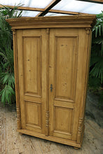 🥰 Beautiful! Old Pine 2 Door Cupboard-Food/Larder/Linen/Wardrobe 🥰 - oldpineshop.co.uk