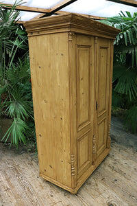 🥰 Beautiful! Old Pine 2 Door Cupboard-Food/Larder/Linen/Wardrobe 🥰 - oldpineshop.co.uk