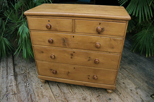 😍 Lovely, Large & Quality Old Victorian Pine Chest Drawers/ Sideboard 😍 - oldpineshop.co.uk