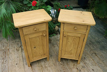 💕 Fab Quality Pair Old Style Pine Bedside Cabinets/ Cupboards/ Lamp Tables 💕 - oldpineshop.co.uk