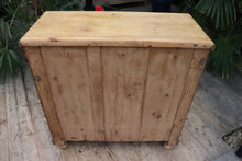 💕 Large, Rustic Old Victorian Pine Chest Drawers/ Sideboard 💕