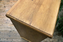 💕 Large, Rustic Old Victorian Pine Chest Drawers/ Sideboard 💕